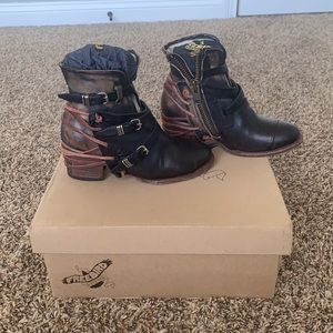 Freebird boots size 7